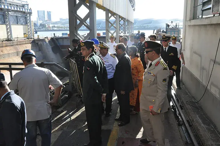 Colégio da Defesa Nacional da Índia visita o AMRJ