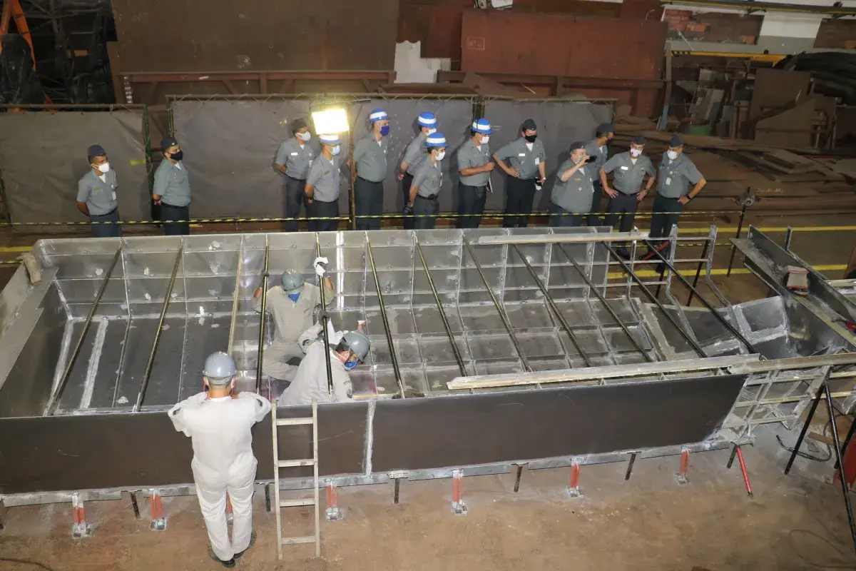 Diretor-Geral do Material da Marinha Visita Construções em Andamento e Hospital do AMRJ