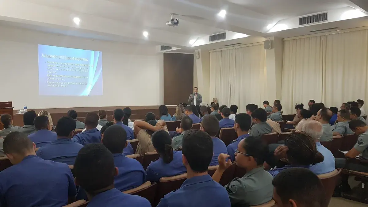 Arsenal realiza palestra de orientação sobre Orçamento Doméstico