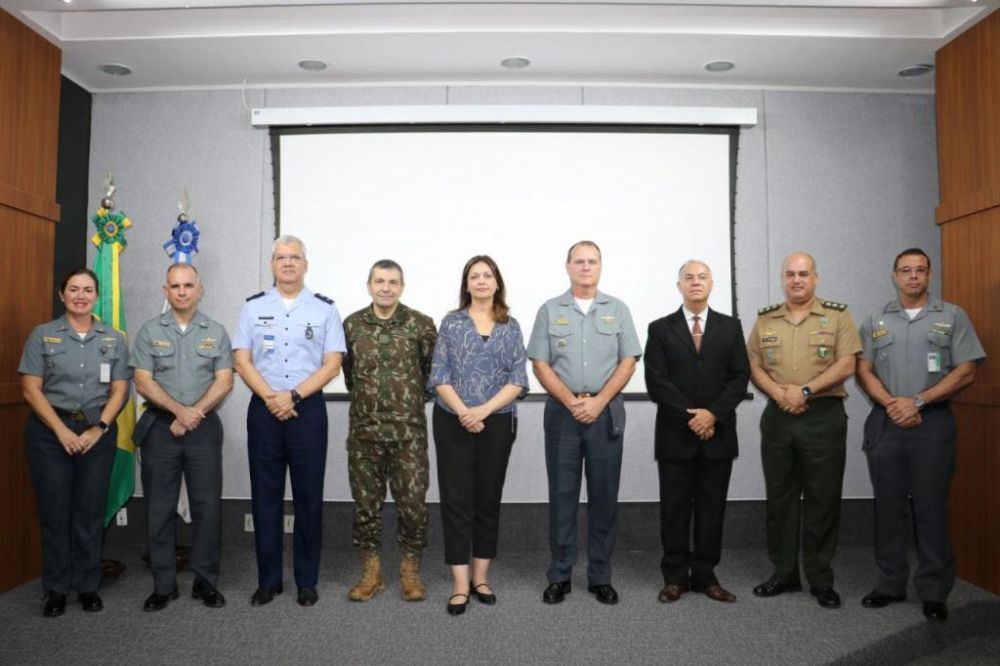CASNAV recebe visita da Secretária-Geral Adjunta da Secretaria Geral do Ministério de Defesa