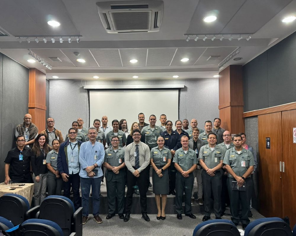 Militares e Servidores Civis do CASNAV e do IPqM participantes.