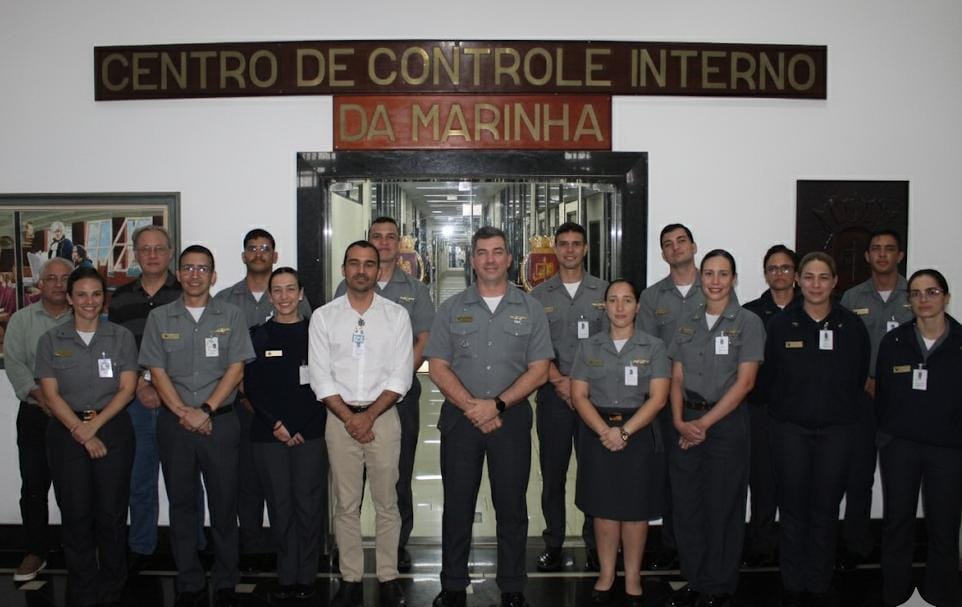 Visita dos Oficiais-Alunos do Curso de Aperfeiçoamento Avançado de Intendência para Oficiais (C-ApA-IM)