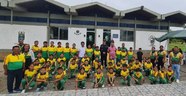 Capitania Fluvial de Tabatinga recebe visita de alunos de Escola Indígena do alto Solimões