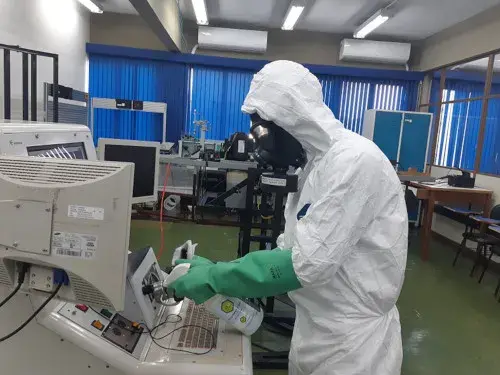 Desinfecção de sala de aula do Centro de Instrução Almirante Alexandrino