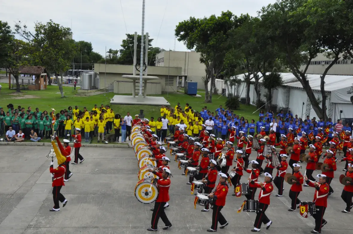 As crianças do PROFESP também participaram do evento, que contou com apresentação da Banda Marcial do CFN