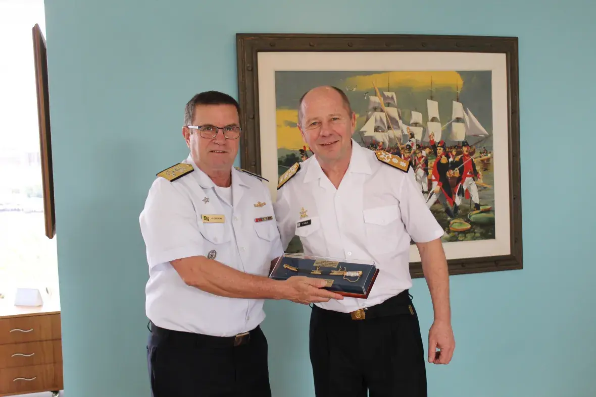 Comandante da Infantaria da Armada Argentina também conheceu a sede do CGCFN