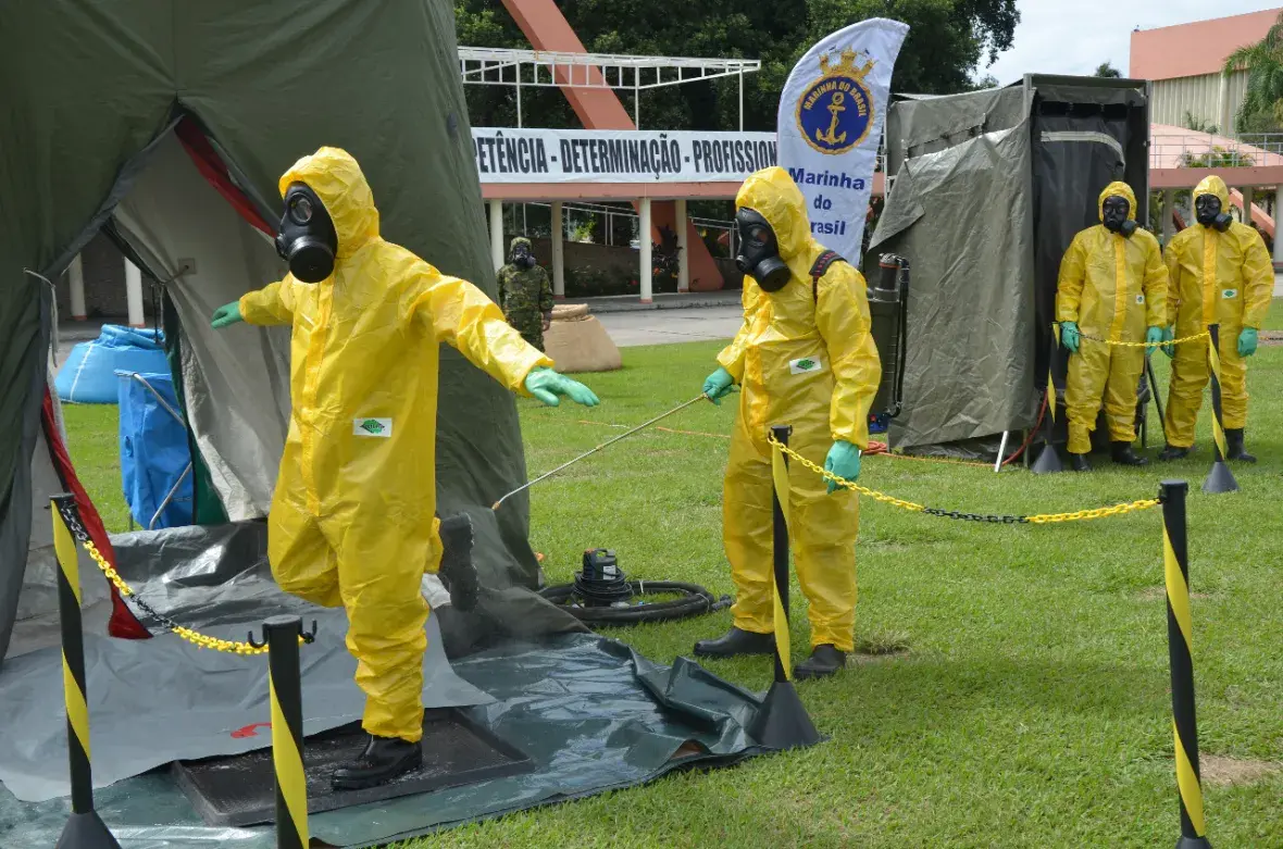 Aspectos básicos de defesa biológica, importância dos EPI, além de como proceder em uma ação de descontaminação foram alguns dos temas abordados