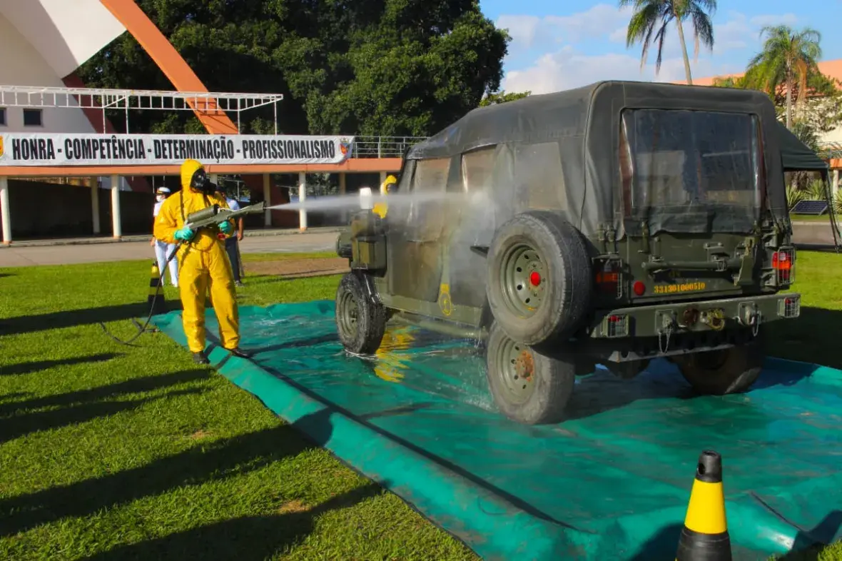 Fuzileiros Navais ministraram instruções teóricas e práticas de Defesa NBQR para 120 civis