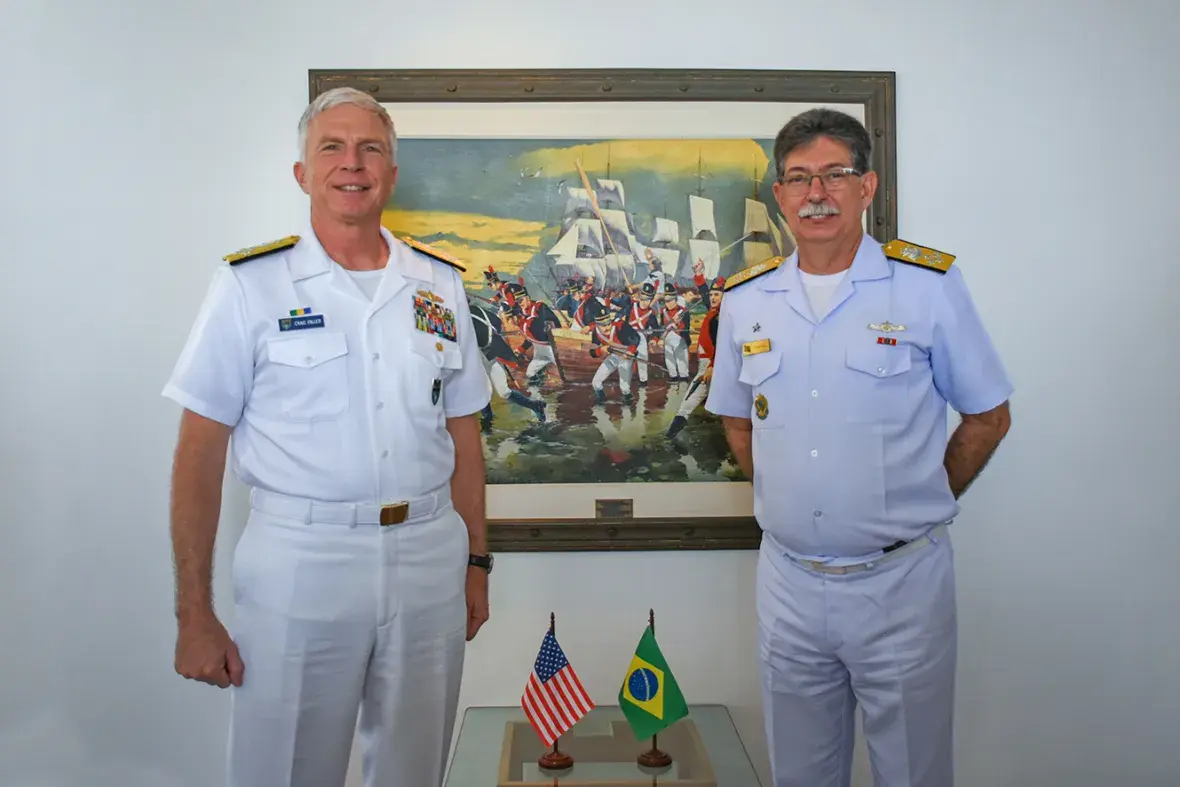 Comandante do USSOUTHCOM foi recepcionado pelo Comandante-Geral do CFN