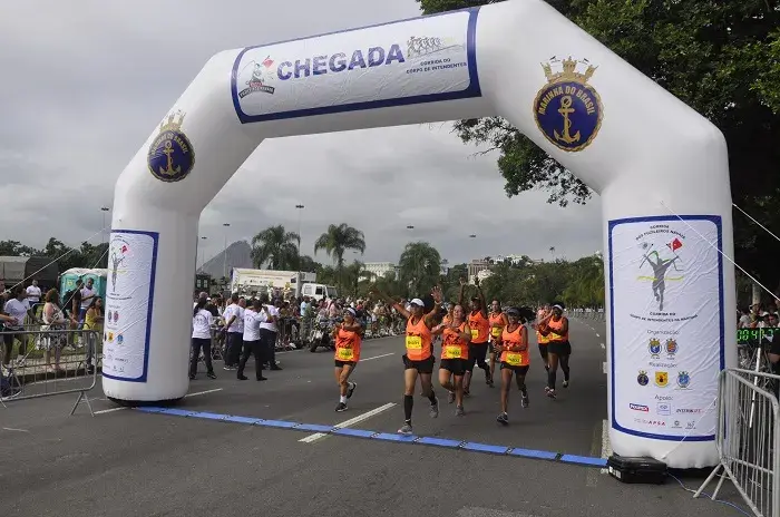 Pelotão feminino "A Liga" marcou presença na corrida