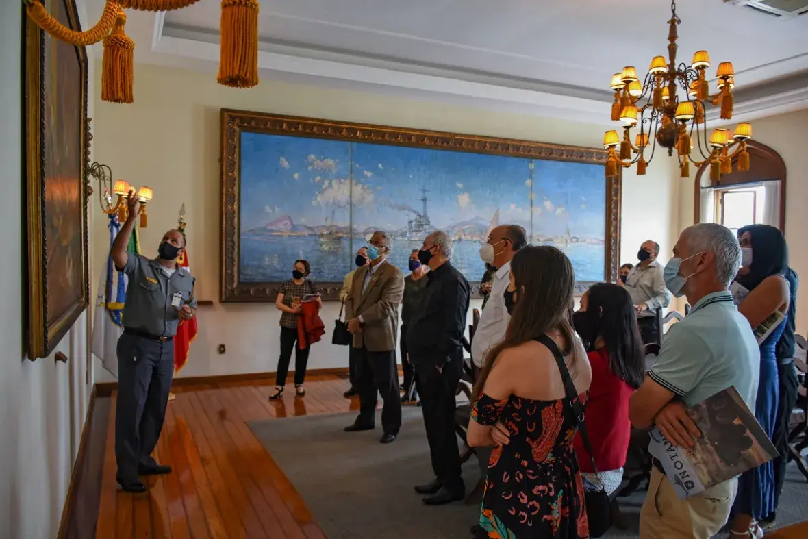 Em seguida, os estagiários percorreram os salões históricos do CGCFN