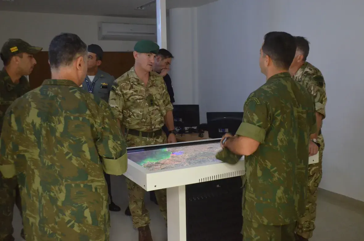 Comitiva percorreu as instalações do CIASC, acompanhada de oficiais do CFN