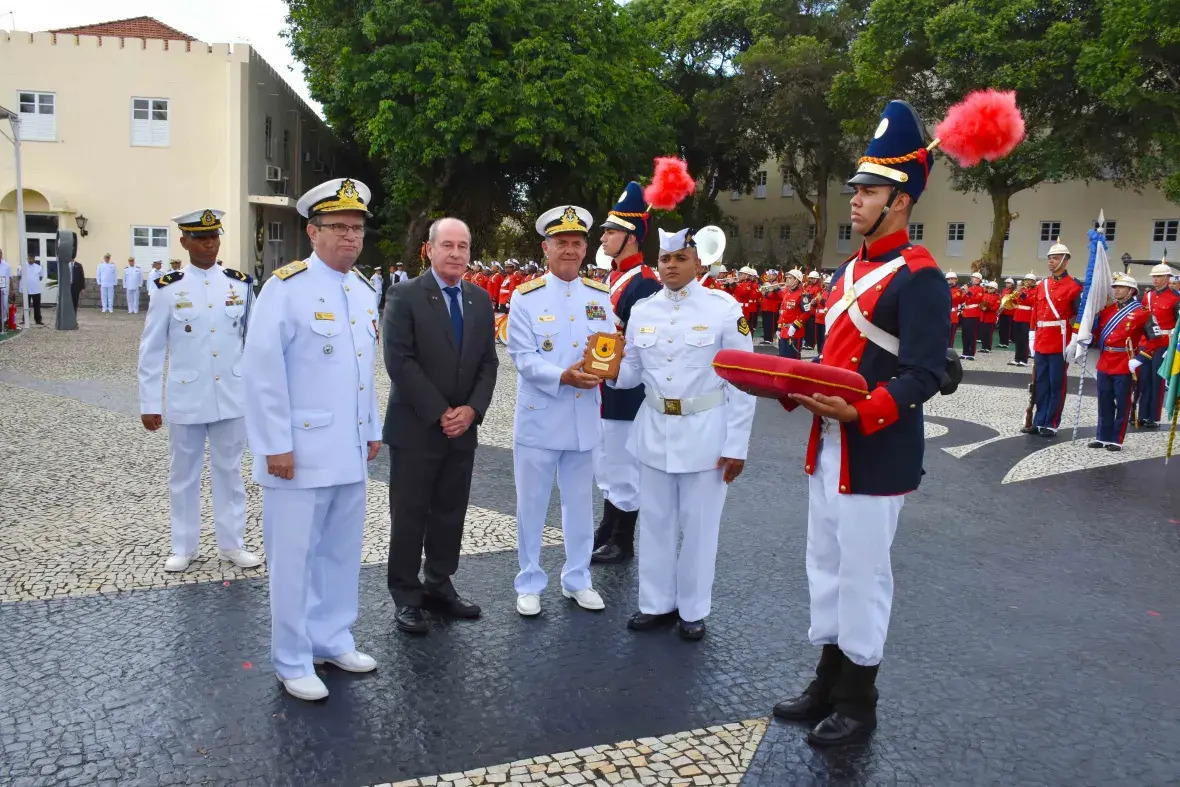 No evento, foi homenageado, ainda, o Cabo Fuzileiro Naval de Máquinas e Motores Gilmar Correia da Silva, eleito Fuzileiro Padrão 2019