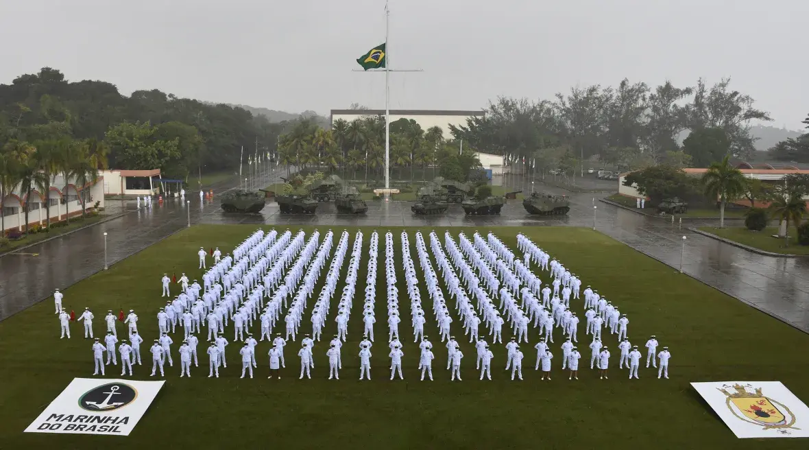 Cerimônia realizada no CIASC marcou a formatura de novos sargentos do CFN