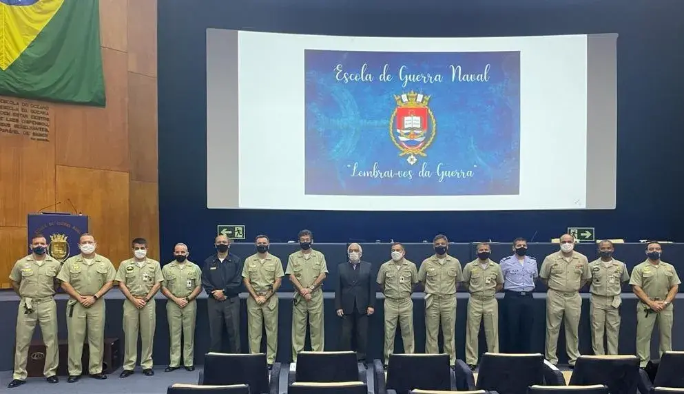 Comandante-Geral do CFN proferiu palestra de atualização para oficiais-alunos do C-PEM
