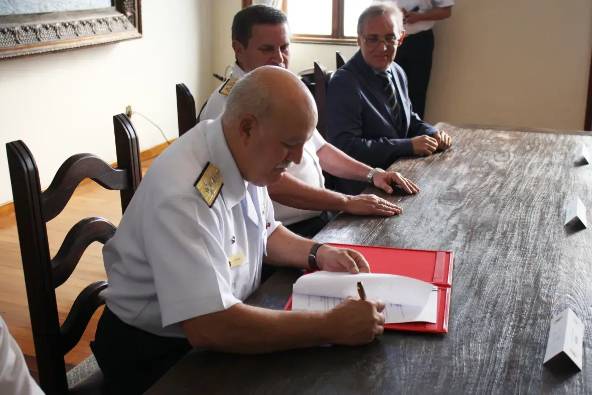 Protocolo de intenções foi assinado pelo Comandante de Operações Navais na tarde de 17 de julho