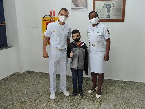 Sargento Dhielen e Sargento Willian, tutores das aulas online