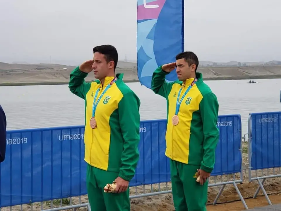 No Remo, os Sargentos Uncas Batista e Lucas Verthein conquistaram o bronze na prova do Skiff Duplo