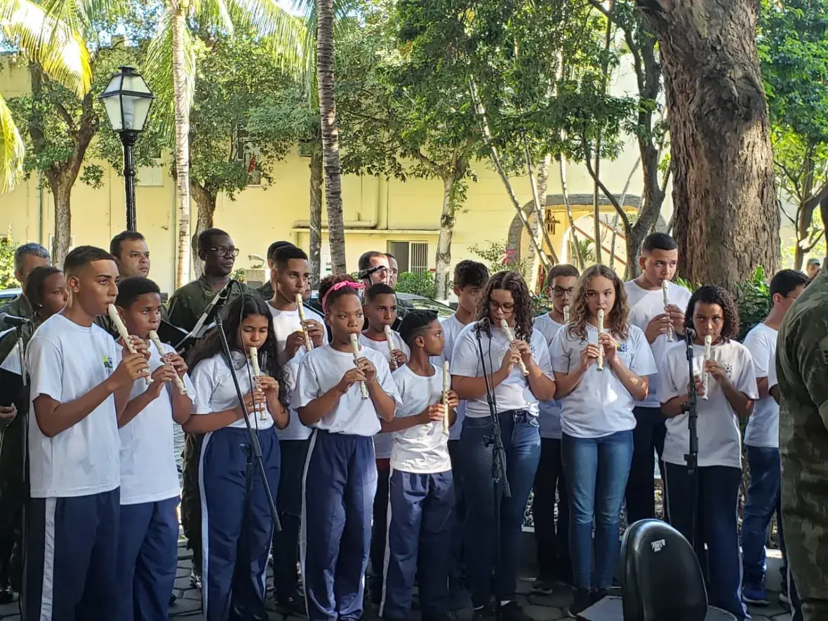 Espetáculo marcou encerramento do ano letivo dos alunos do Projeto Música e Cidadania