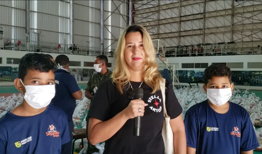 A cabeleireira Michele Vieitas, mãe de dois adolescentes do PROFESP, foi uma das beneficiadas