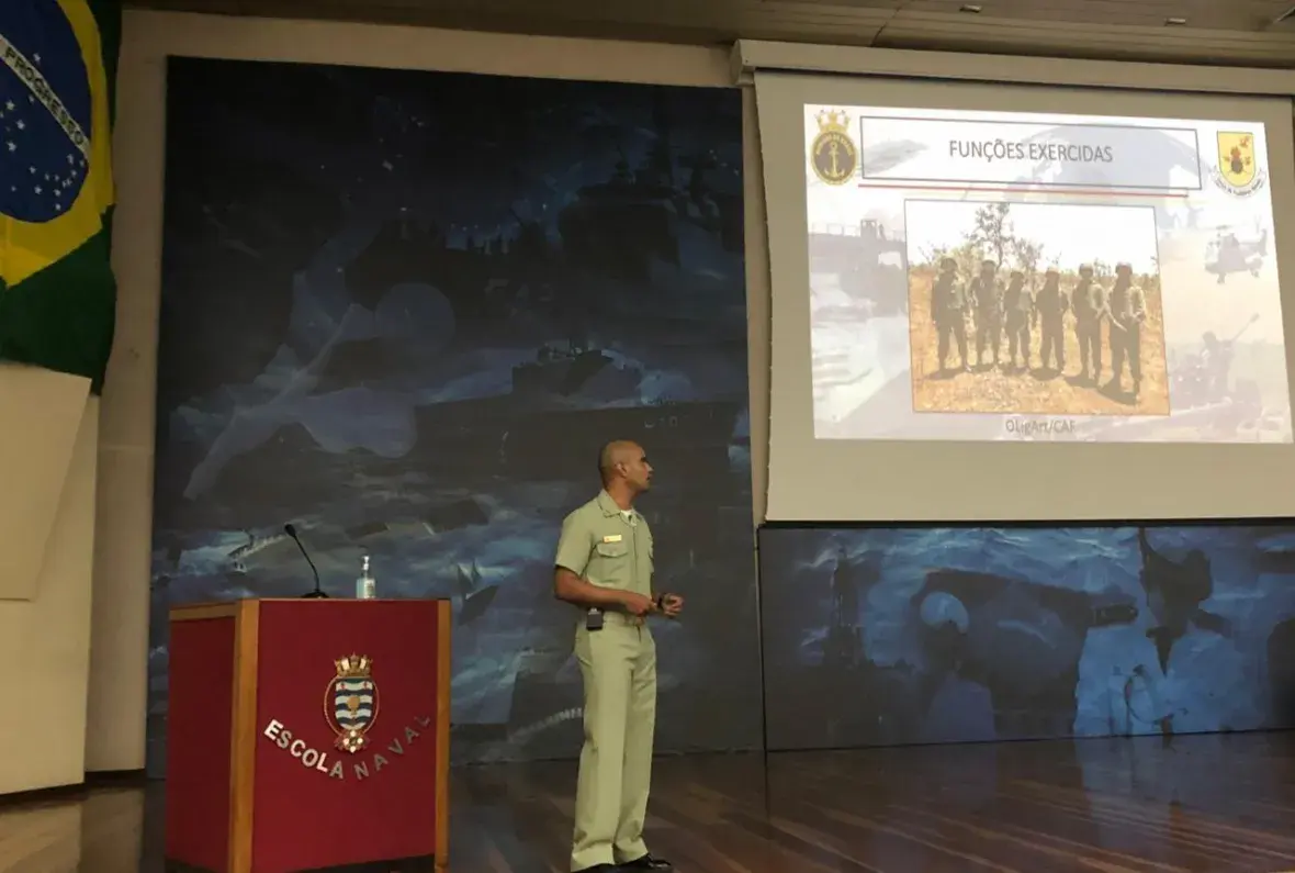 Oficiais de diferentes postos compartilharam suas experiências
