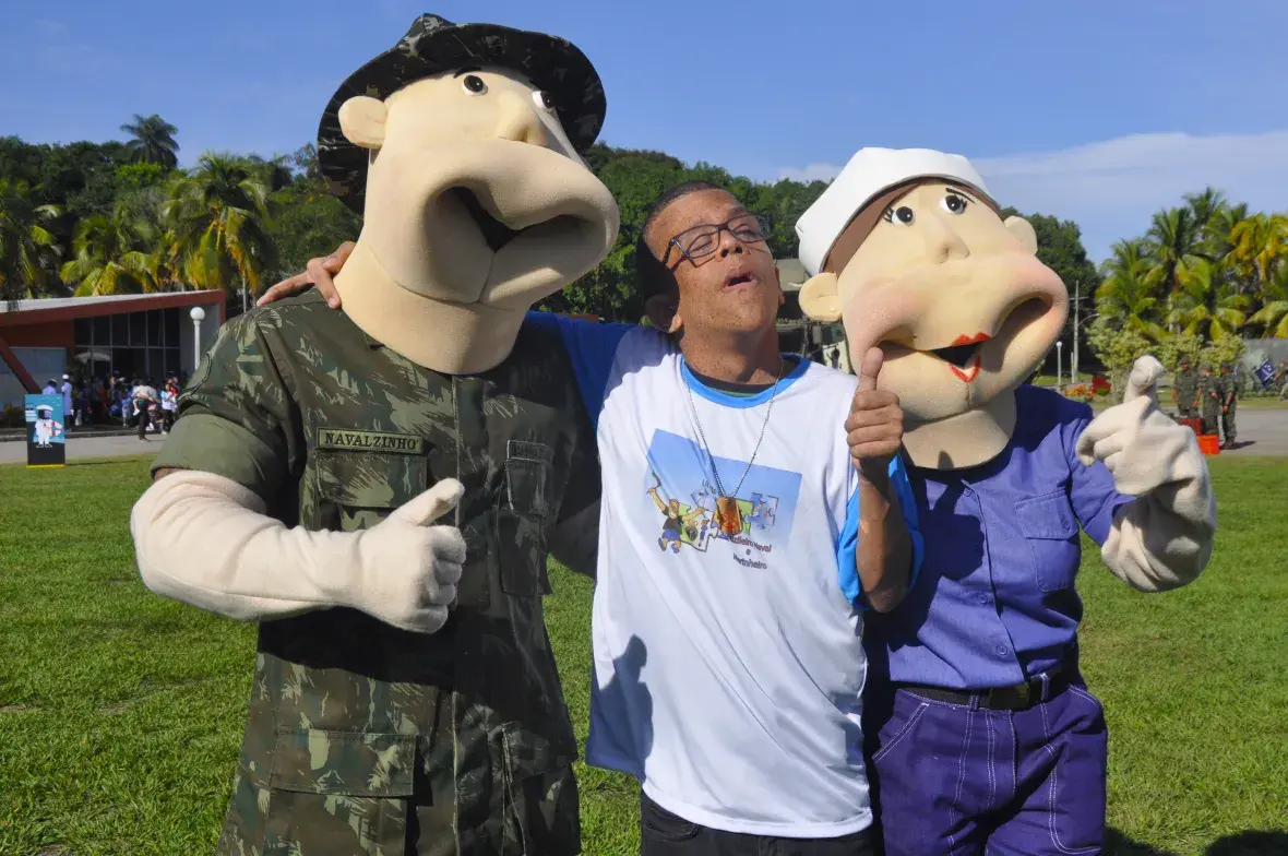 Marinha do Brasil promoveu "Um Dia de Fuzileiro Naval e Marinheiro"