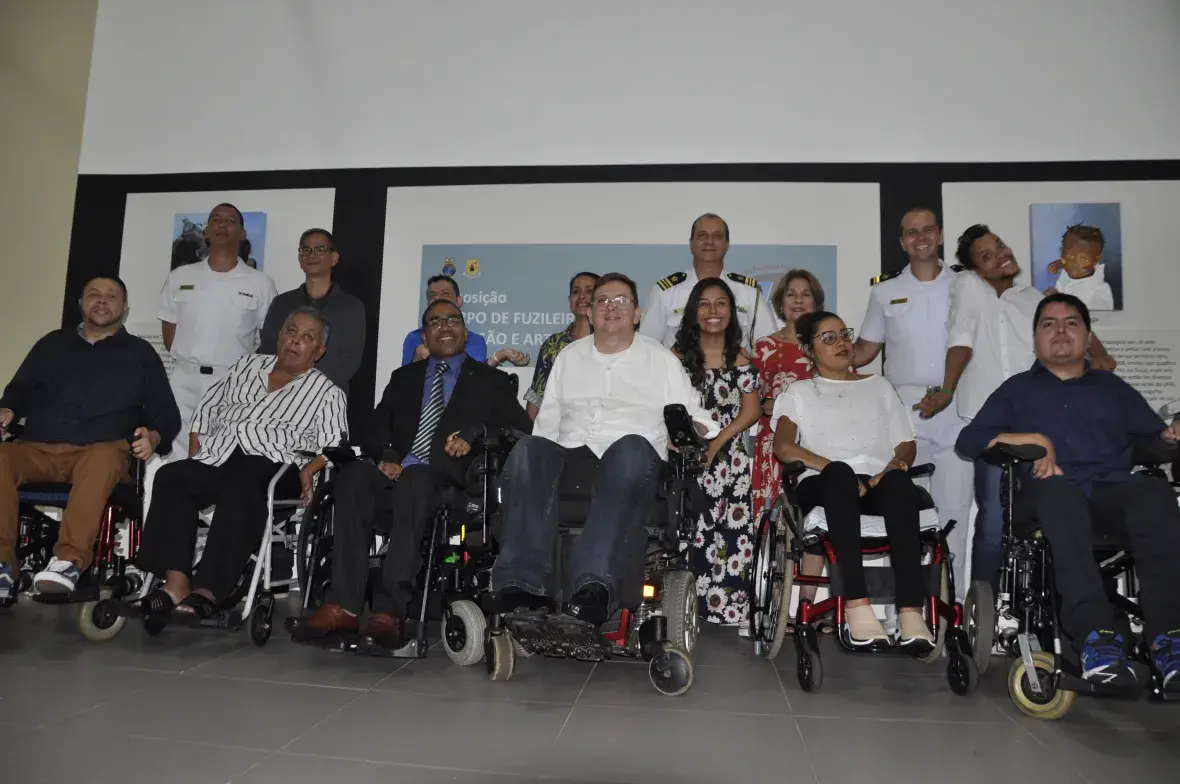 O circuito expositivo é composto por painéis e objetos históricos