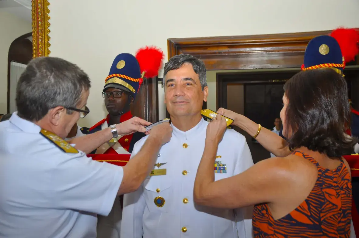 Contra-Almirante (FN) Rossatto foi promovido ao posto de Vice-Almirante