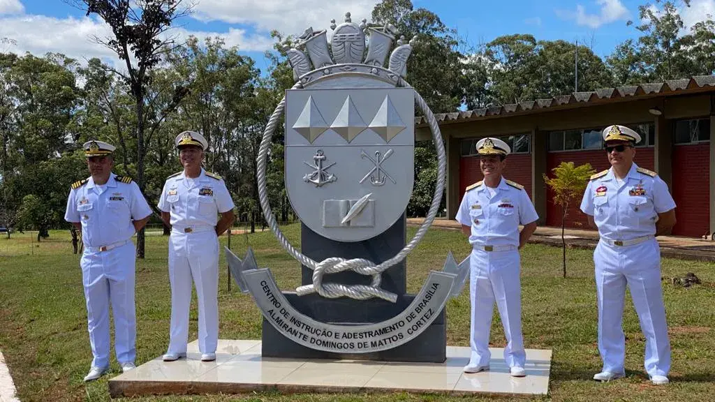 A nova denominação é uma homenagem ao Almirante de Esquadra (Fuzileiro Naval) Cortez