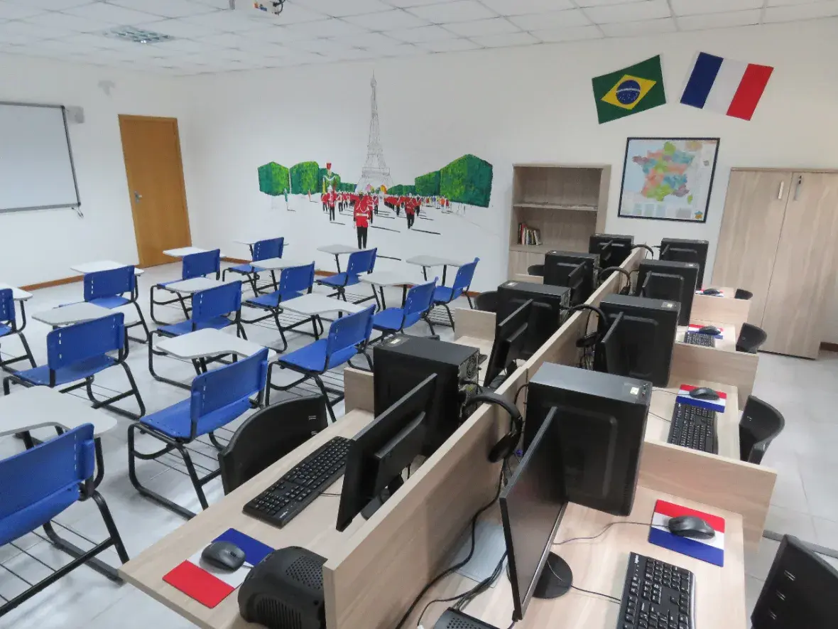 O laboratório de língua francesa