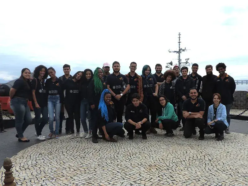 O Projeto Maré do Amanhã tem como objetivo promover a transformação social por meio da música