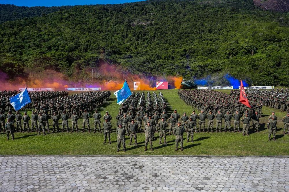 Cerimônia de encerramento do Exercício de Campo com entrega do brevê