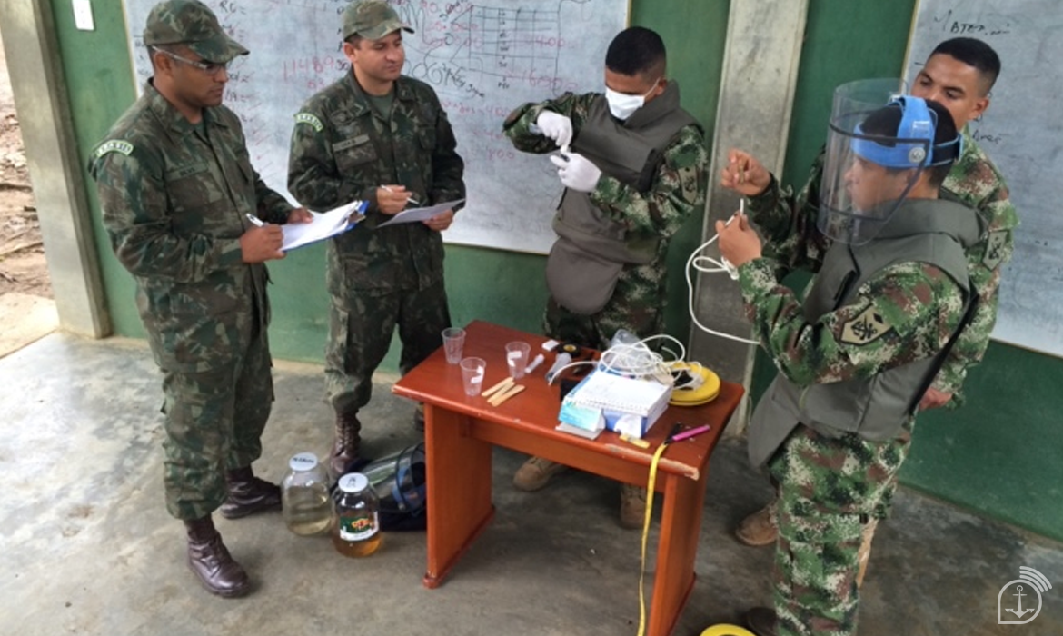 https://www.marinha.mil.br/ciasc/sites/www.marinha.mil.br.ciasc/files/2025-03/desminagem_humanitaria_foto5.png