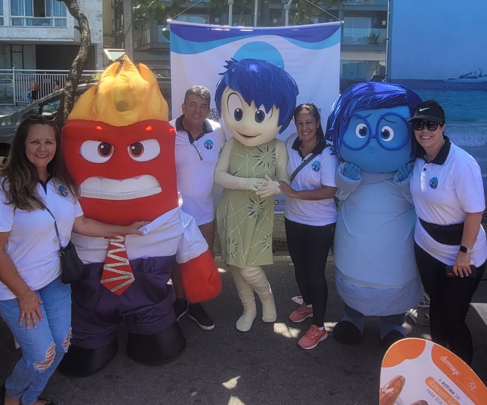 Voluntárias Cisne Branco do Rio de Janeiro participam de iniciativa em apoio à conscientização da Síndrome de Down 