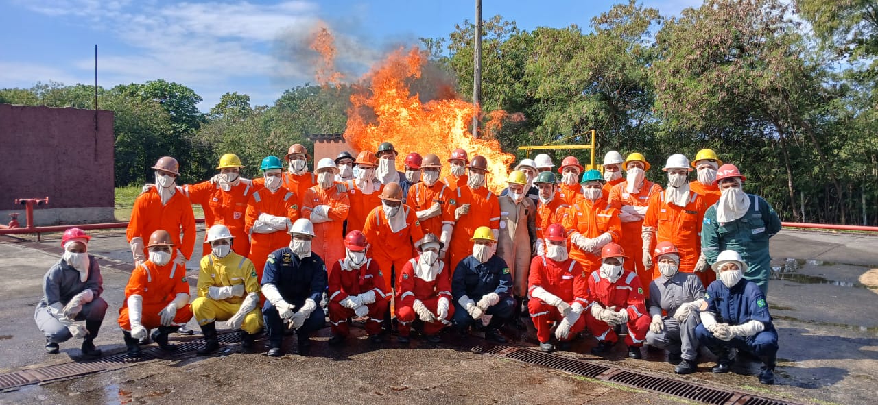CPRJ promove treinamento de combate a incêndio no CAAML