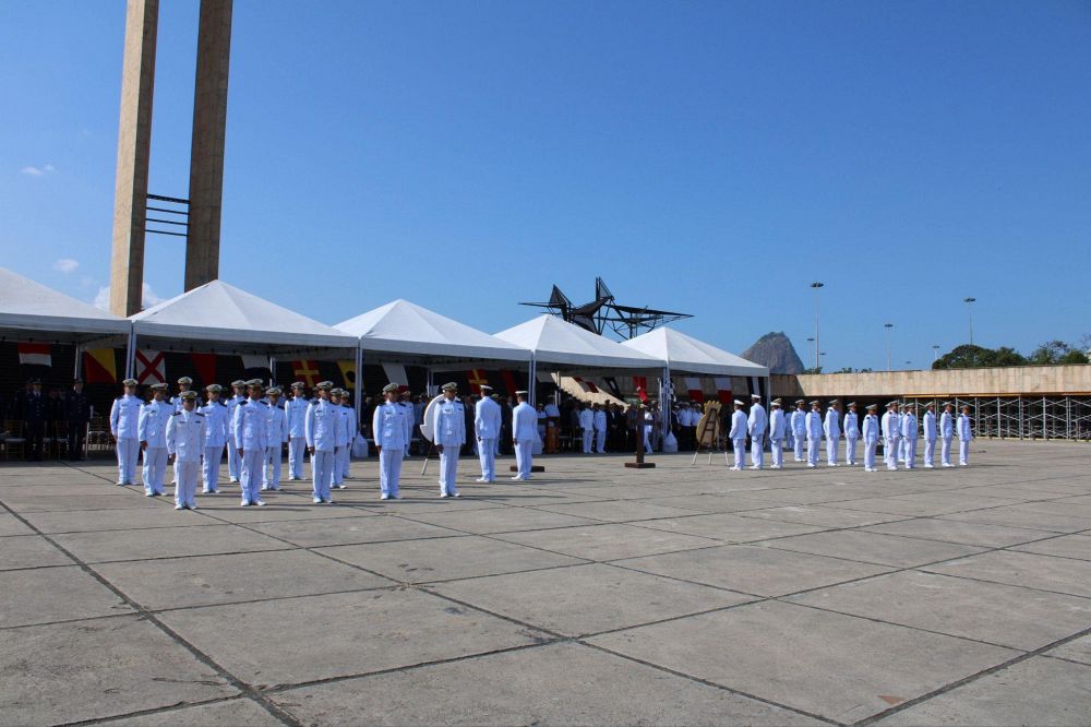 Marinha do Brasil realiza Cerimônia em Memória aos Mortos em Guerra