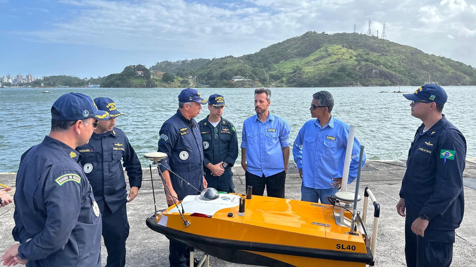 CPES recebe visita do DHN para acompanhar sondagem multifeixe na área do Canal de Vitória por Veículo Autônomo de Superfície