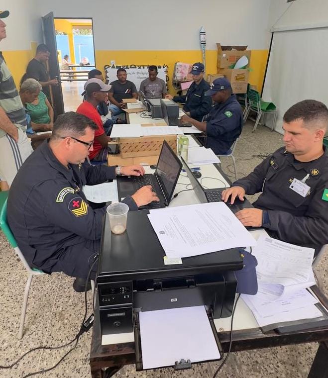 Equipe da DelPirapora atende comunidade em Barra do Guaicuí