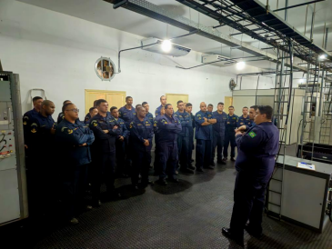 Estação Rádio da Marinha no Rio de Janeiro  recebe visita dos alunos do Centro de Instrução Almirante Alexandrino