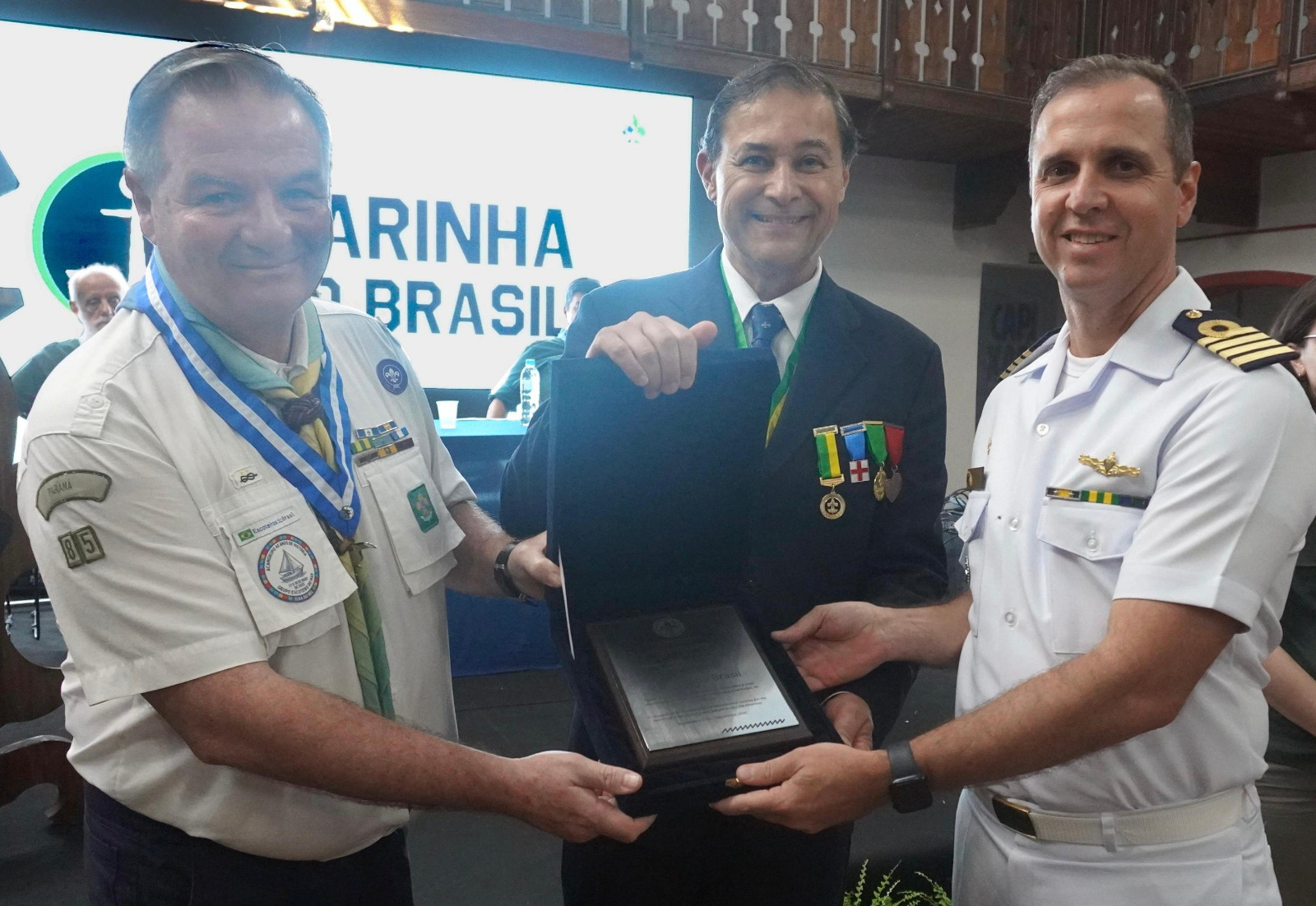 Capitão dos Portos recebe homenagem à Marinha do Brasil