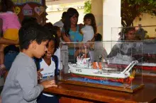 Com2dn Divulga a Marinha ao Colégio São Bento em Salvador