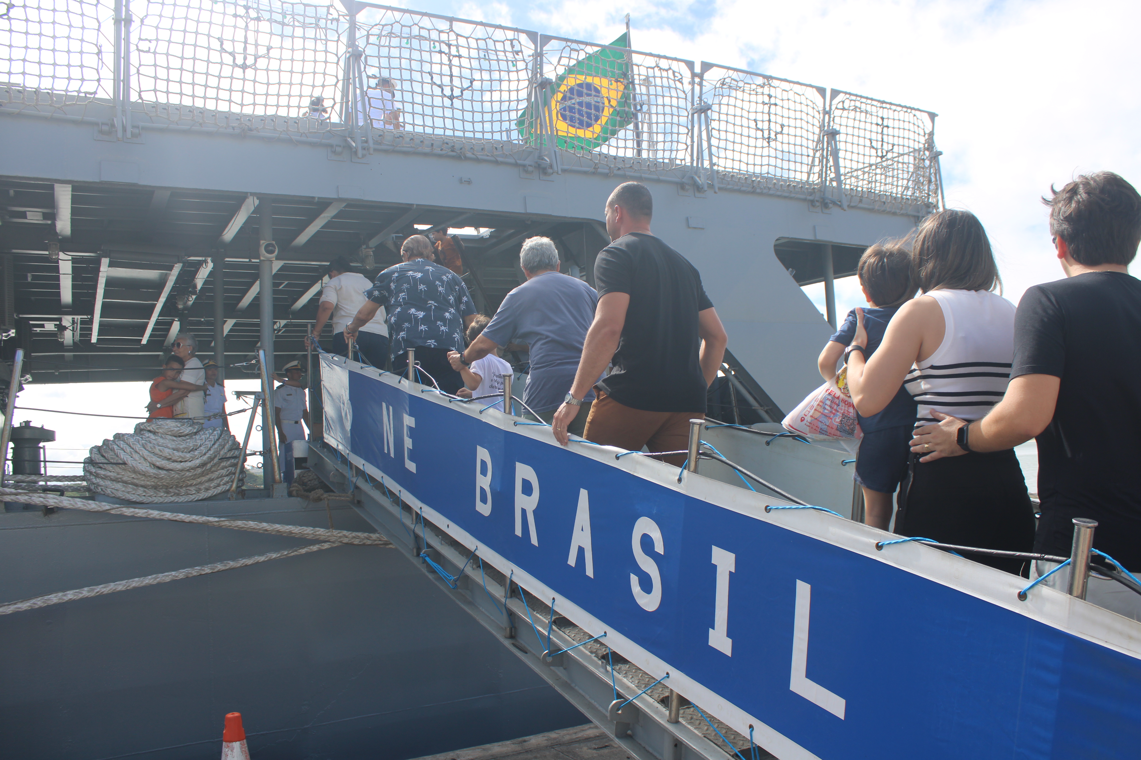 NE “Brasil” esteve atracado em Natal-RN e recebeu 1.729 pessoas em visitação pública