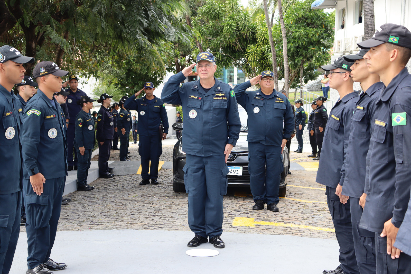 O Diretor-Geral do Pessoal da Marinha sendo recebido no Hospital Naval de Natal