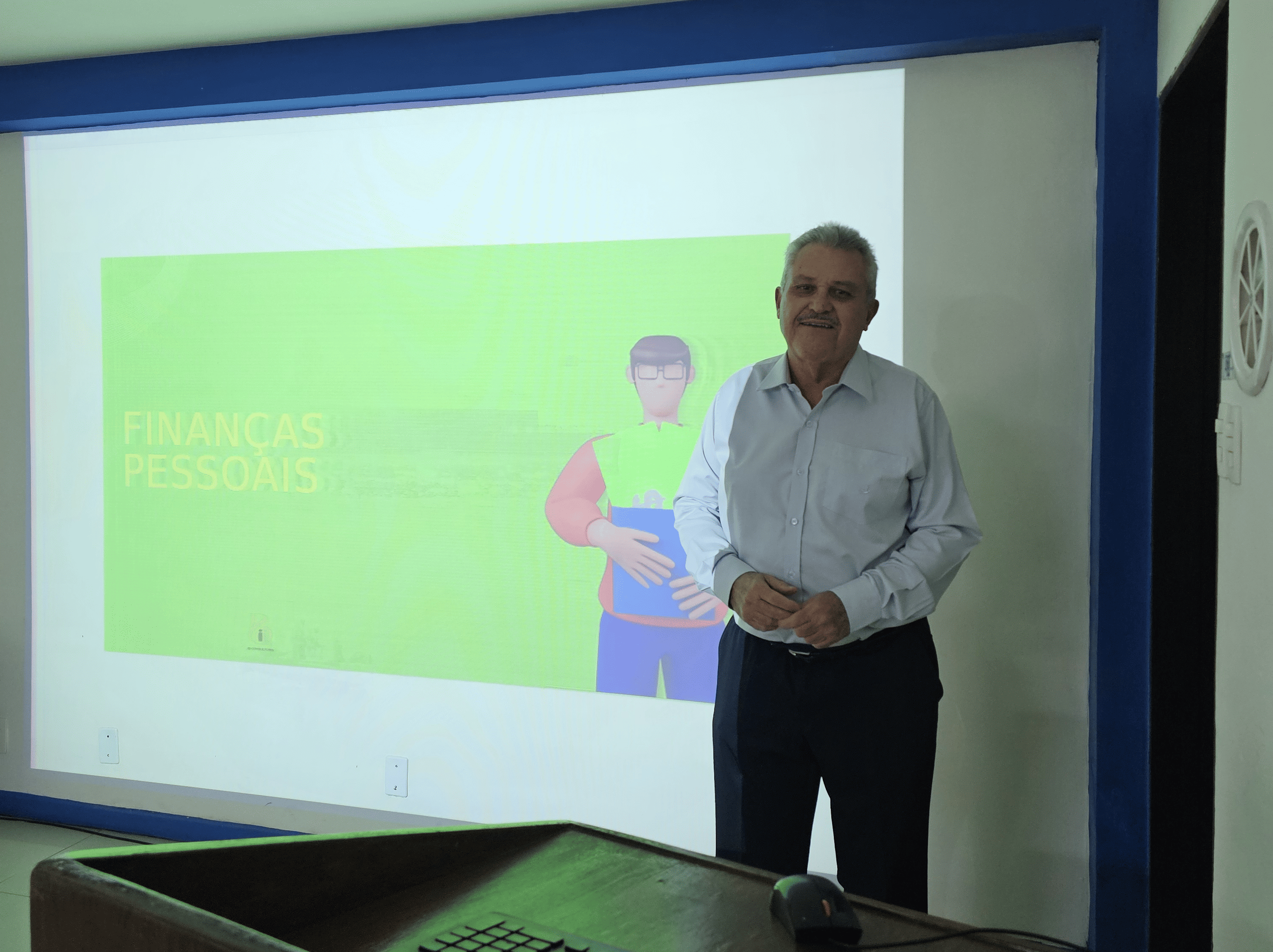 Palestra sobre Educação Financeira no Centro de Estudos do Hospital Naval de Recife (HNRe)
