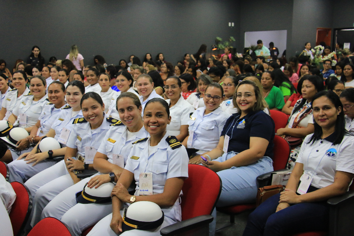 Evento reuniu militares e Voluntárias Cisne Branco