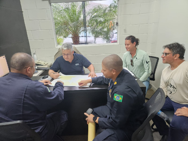 Reunião entre representantes da MB e da UHE Manso
