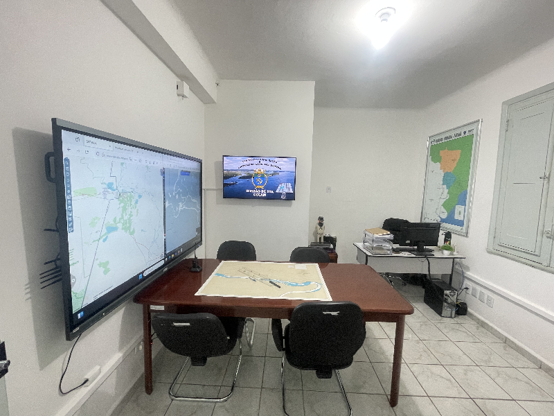 Sala do Centro de Coordenação e Controle da Autoridade Marítima