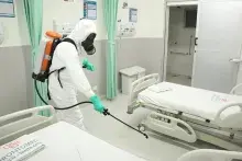 Militares realizaram descontaminações em locais de grande acesso, como hospitais