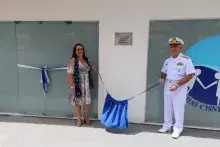 A Diretora das VCB – Seccional Ladário, Maria Fernanda, e o Comandante do 6ºDN, CA Arentz, descerraram a placa de inauguração