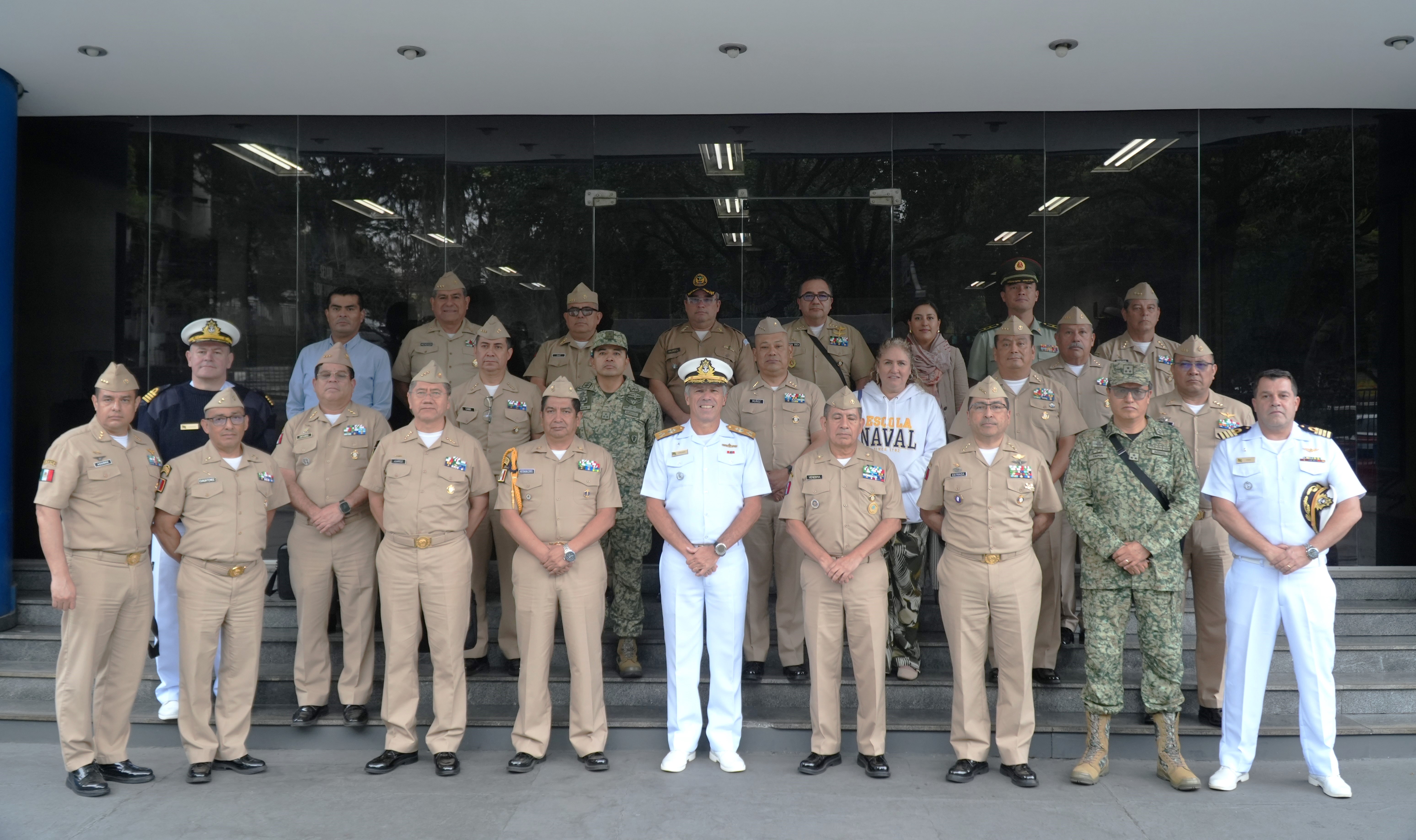 Comando do 8º Distrito Naval recebe visita de comitiva do México